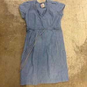 Levi's Light Blue Denim dress chambray western cowboy